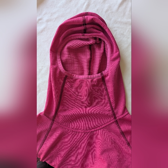 L.L. Bean Ultralight Base Layer w/ hoodie Pink Long Sleeve Women's - Picture 7 of 11